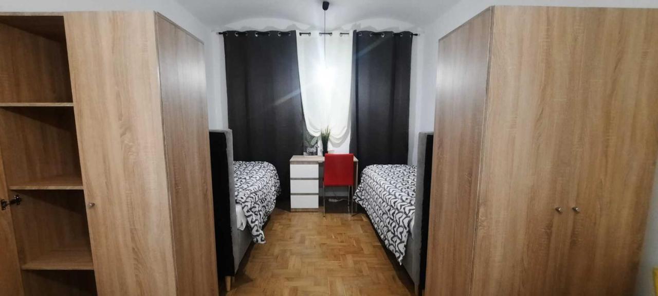 Lorf Hostel&Apartments Krakow Exterior photo