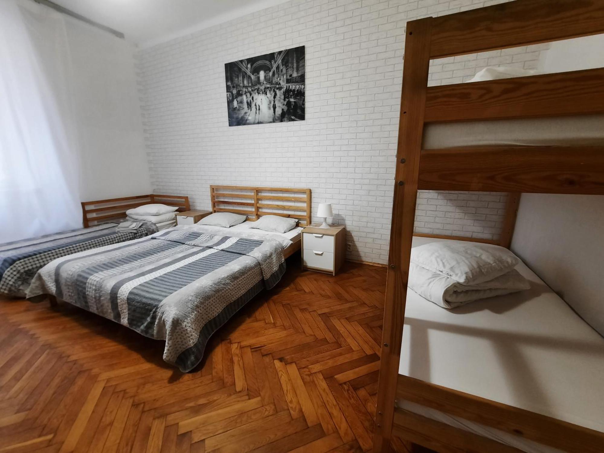 Lorf Hostel&Apartments Krakow Exterior photo