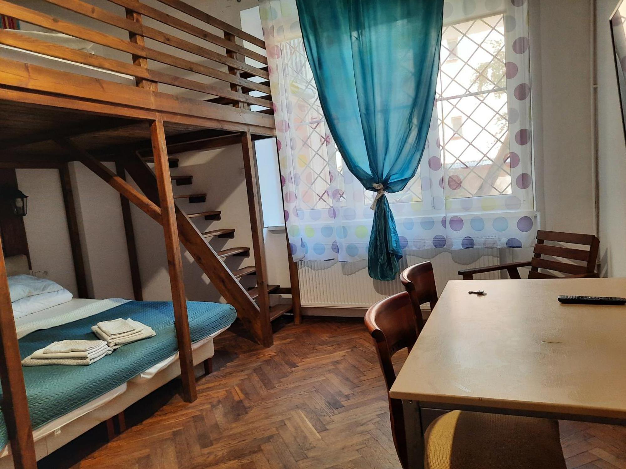 Lorf Hostel&Apartments Krakow Exterior photo